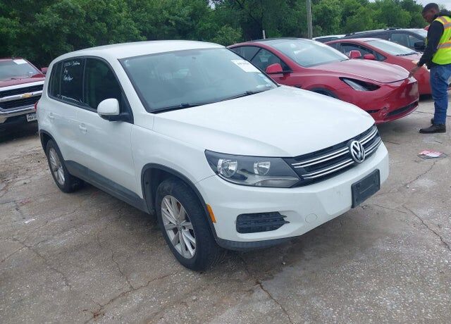 2017 VOLKSWAGEN Tiguan
