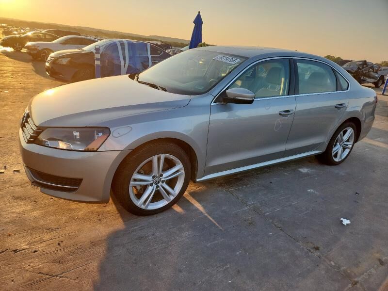 2014 VOLKSWAGEN Passat