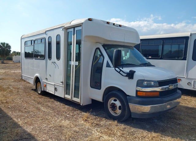2017 CHEVROLET Express
