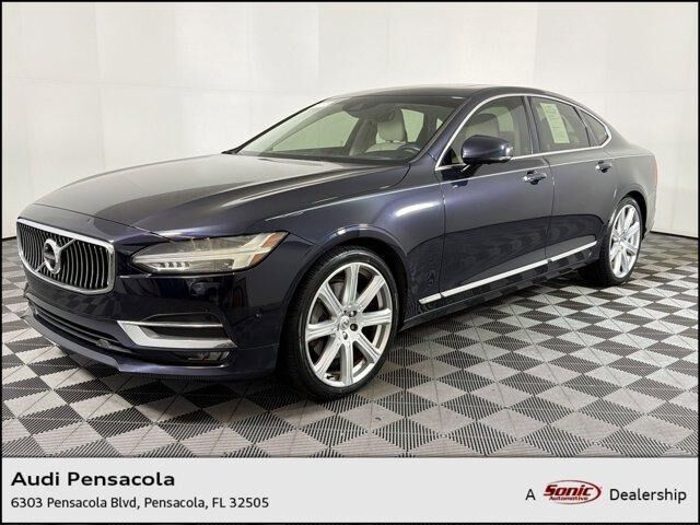 2017 VOLVO S90