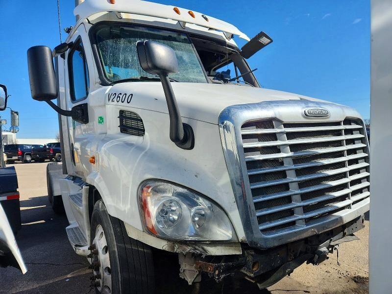 2016 FREIGHTLINER Cascadia