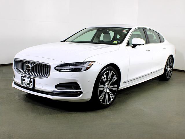2023 VOLVO S90