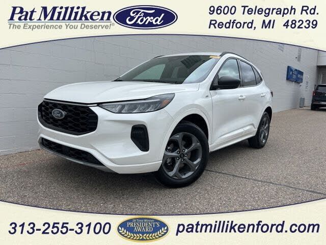 2024 FORD Escape