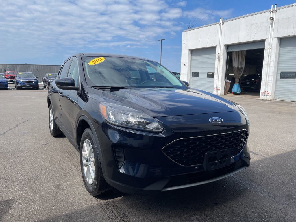 2021 FORD Escape