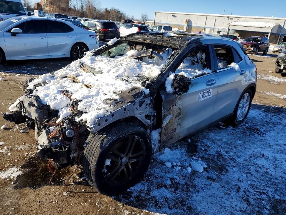 2020 MERCEDES-BENZ GLA-Class