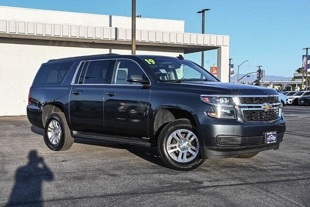 2019 CHEVROLET Suburban