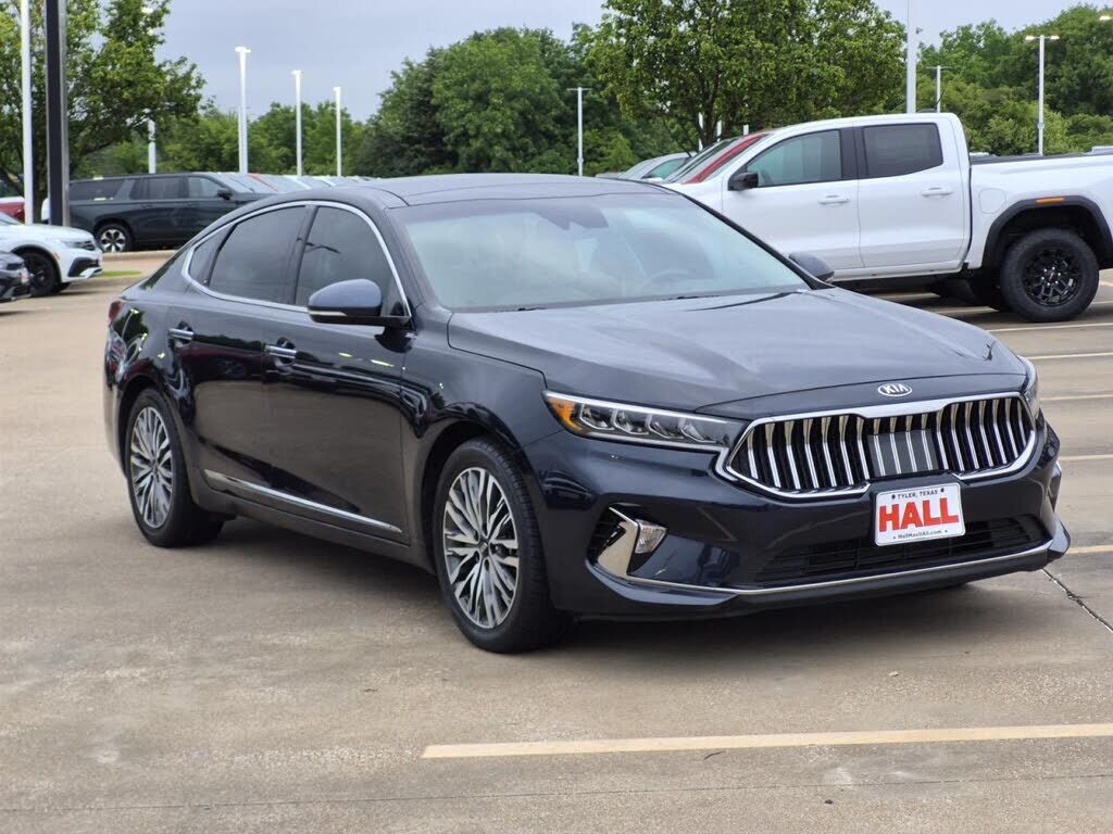 2020 KIA Cadenza