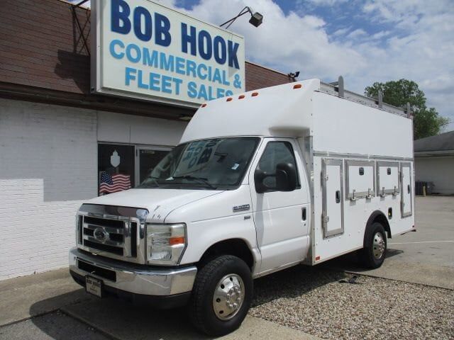 2011 FORD E-350