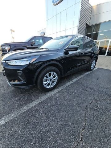 2024 FORD Escape