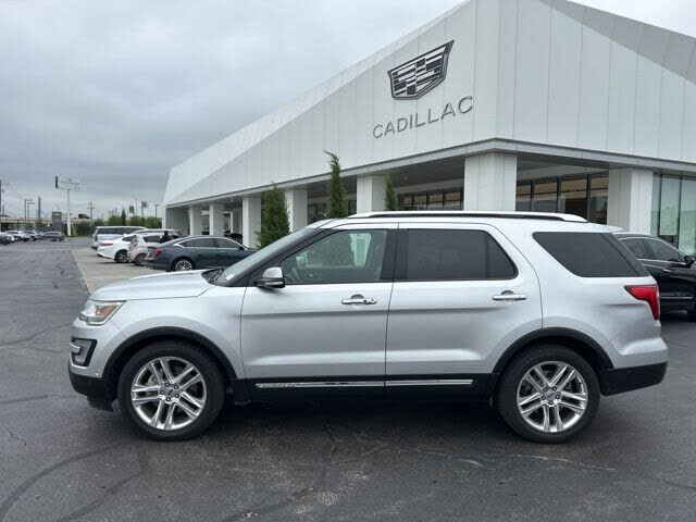 2017 FORD Explorer