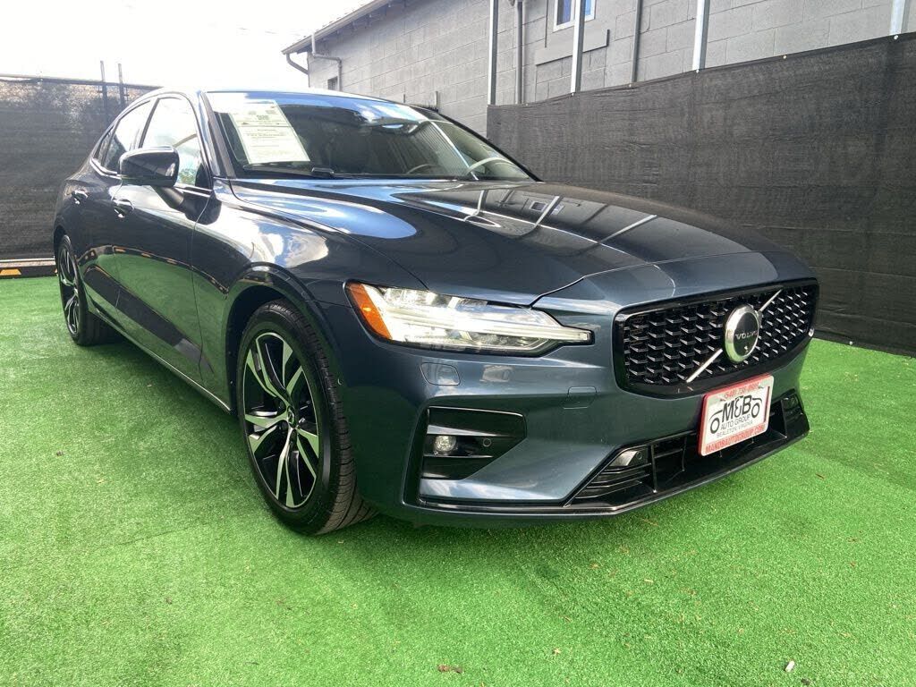 2023 VOLVO S60