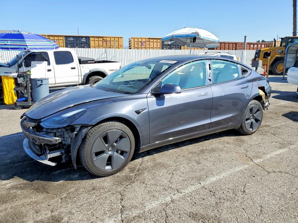 2022 TESLA Model 3