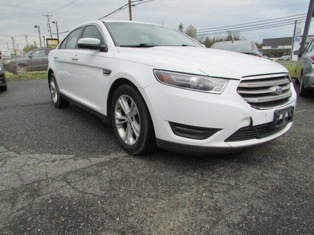 2015 FORD Taurus