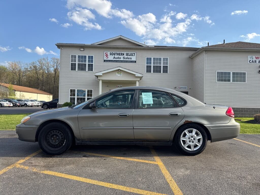 2004 FORD Taurus