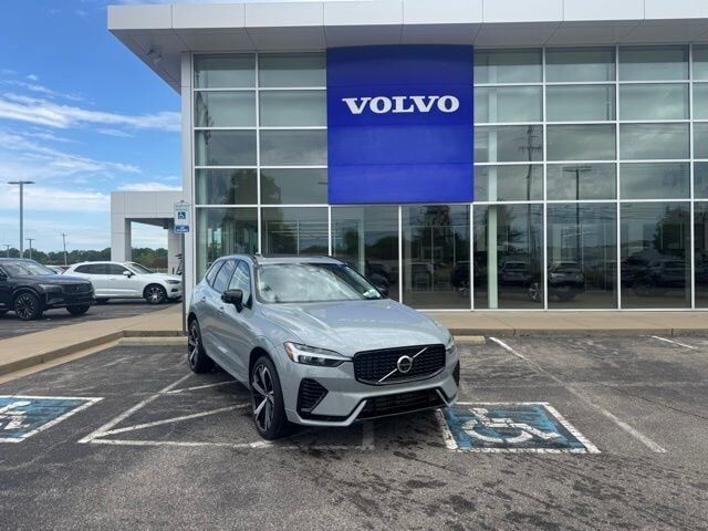 2025 VOLVO XC60