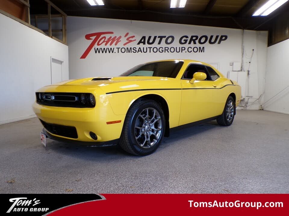 2017 DODGE Challenger