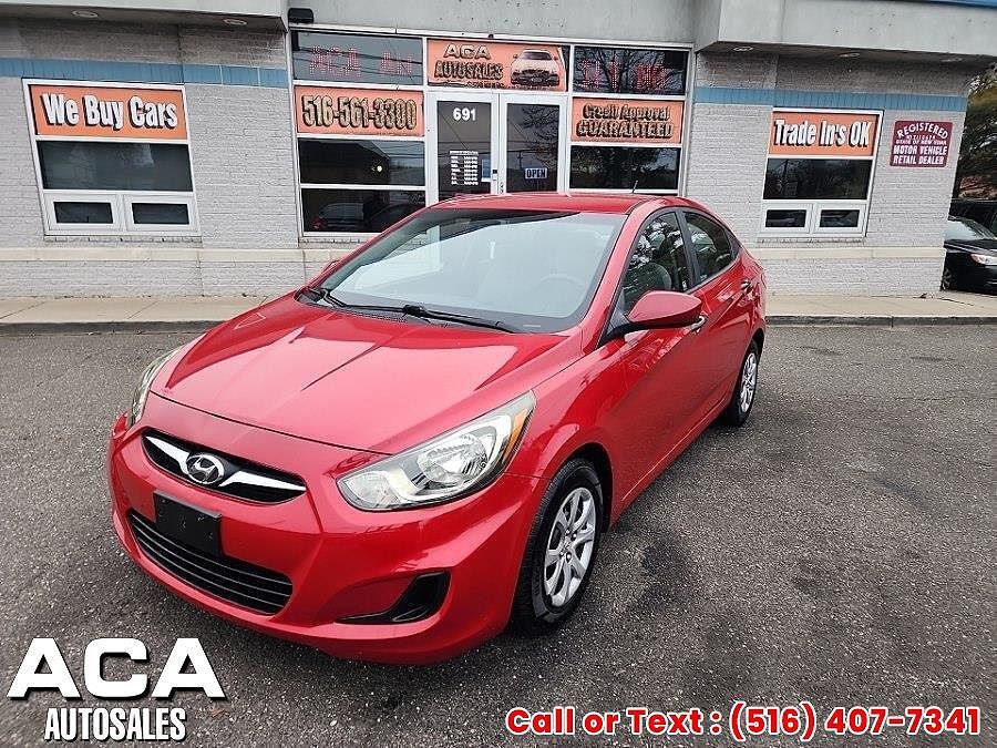 2012 HYUNDAI Accent