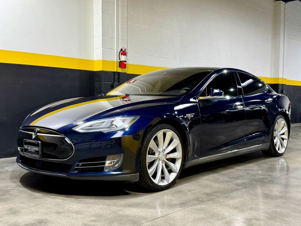 2014 TESLA Model S