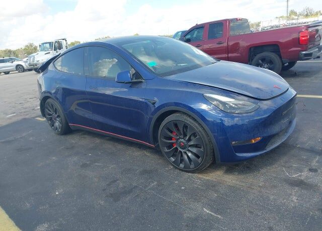 2023 TESLA Model Y