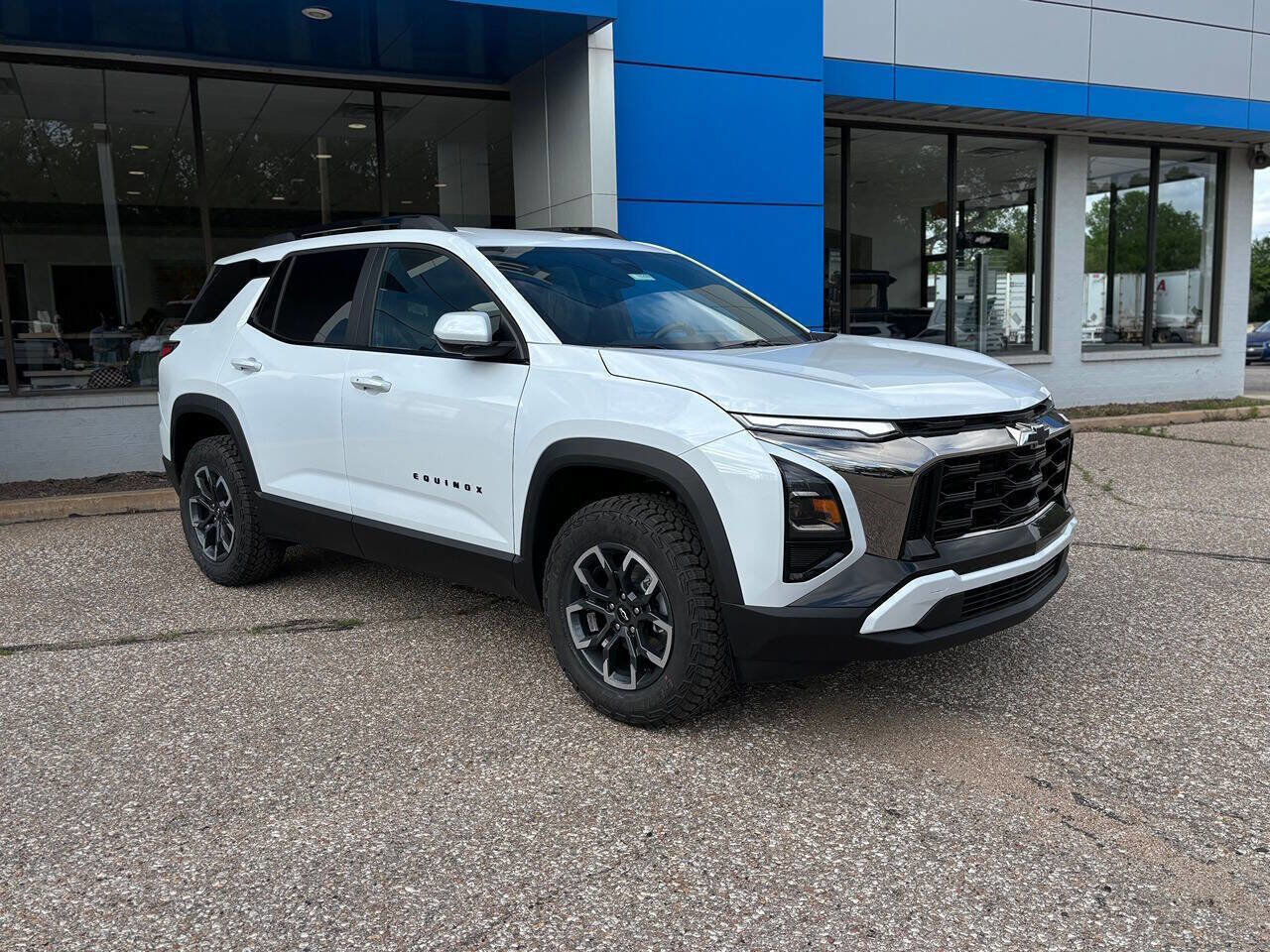 2026 CHEVROLET Equinox