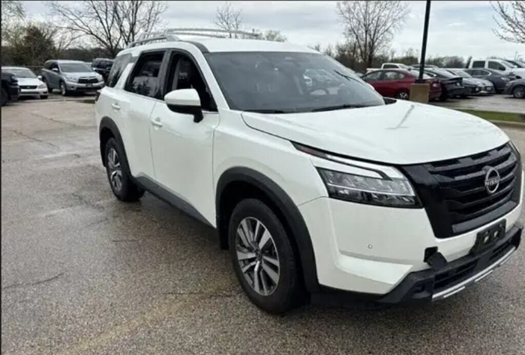 2023 NISSAN Pathfinder