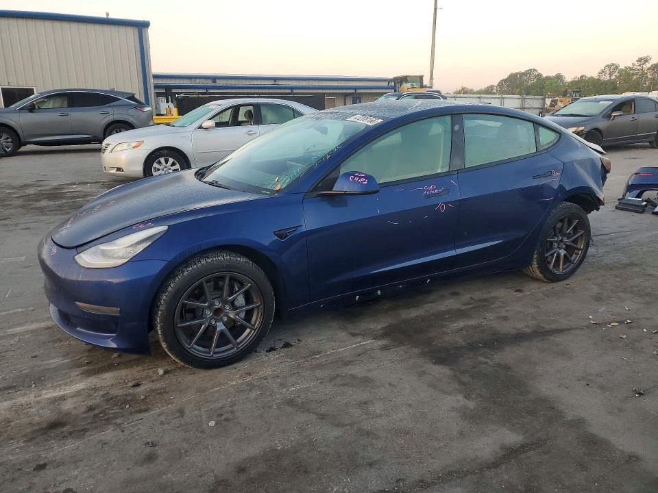 2021 TESLA Model 3