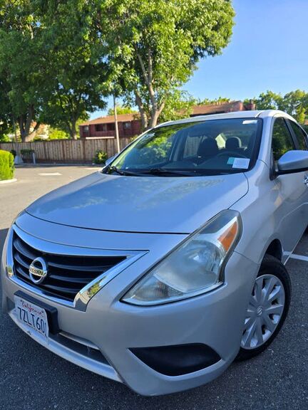2017 NISSAN Versa