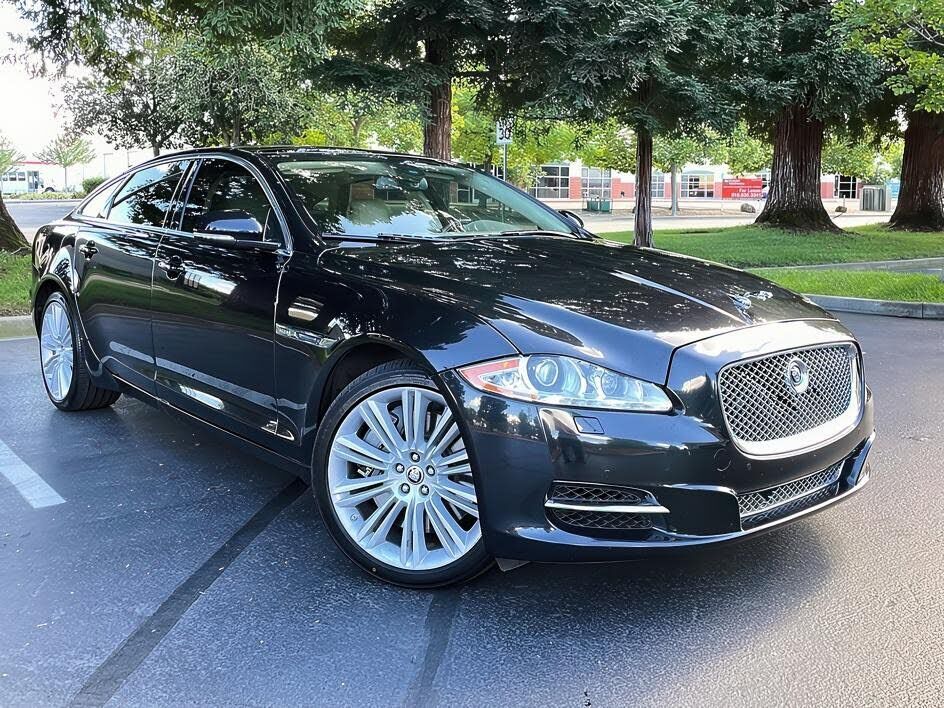 2012 JAGUAR XJ
