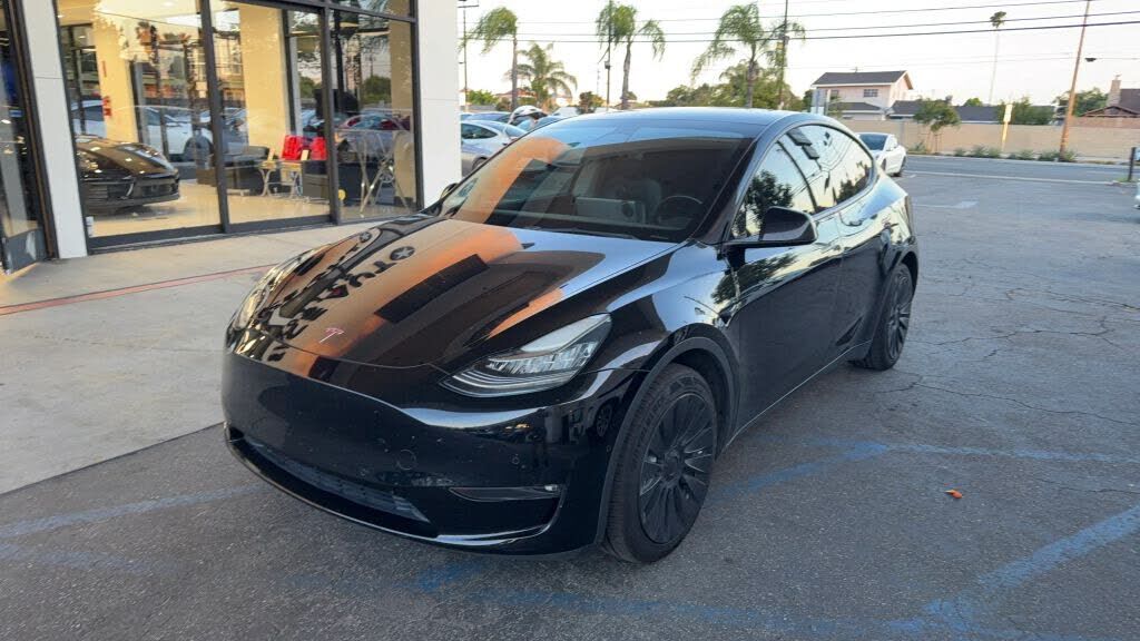 2022 TESLA Model Y