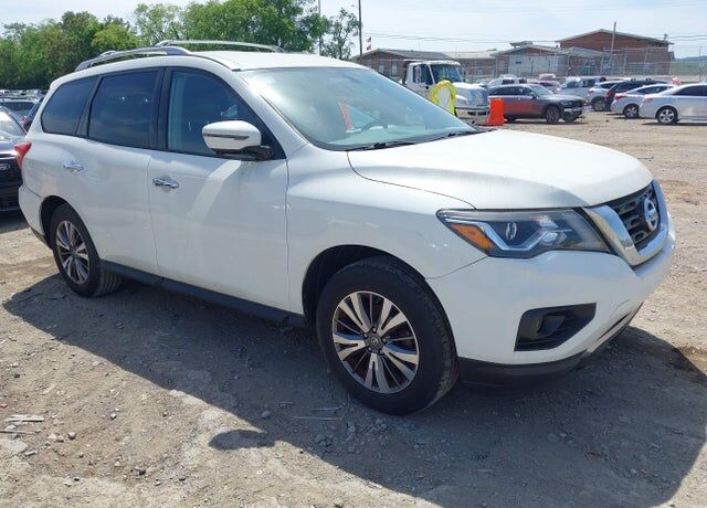 2017 NISSAN Pathfinder