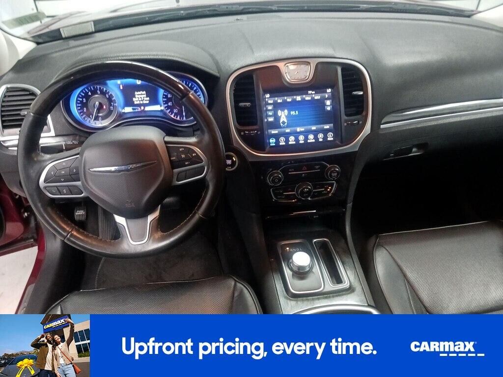 2019 CHRYSLER 300
