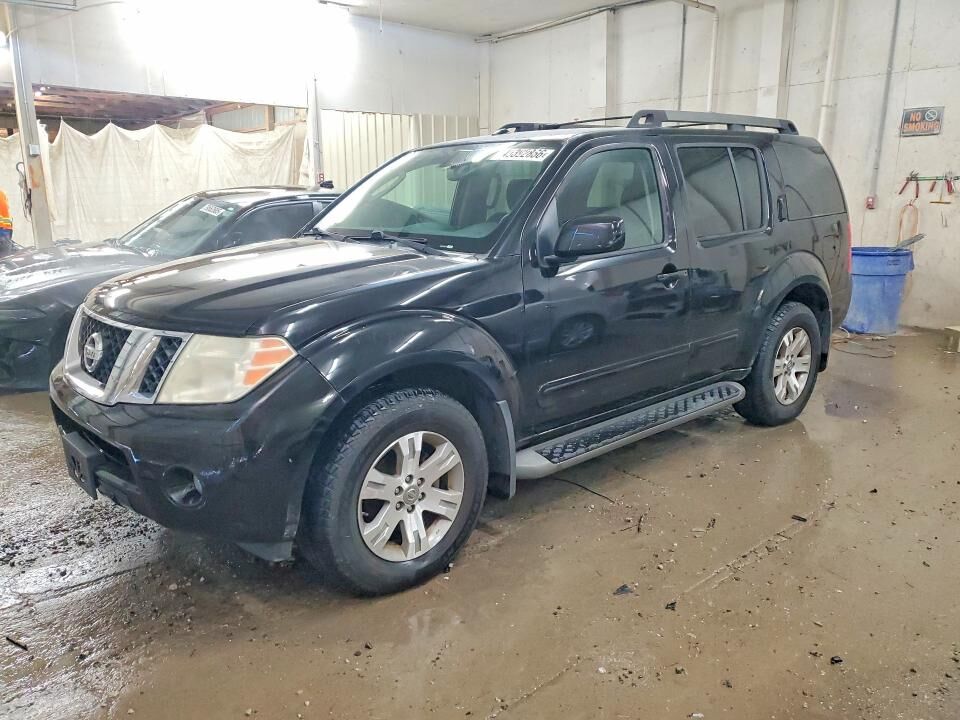 2010 NISSAN Pathfinder