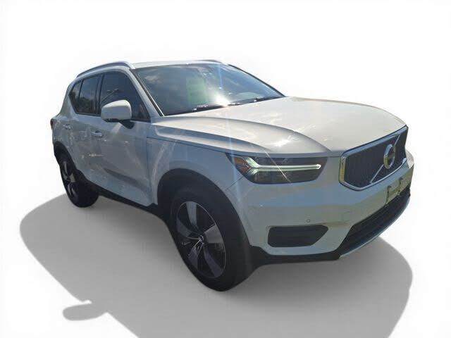 2020 VOLVO XC40