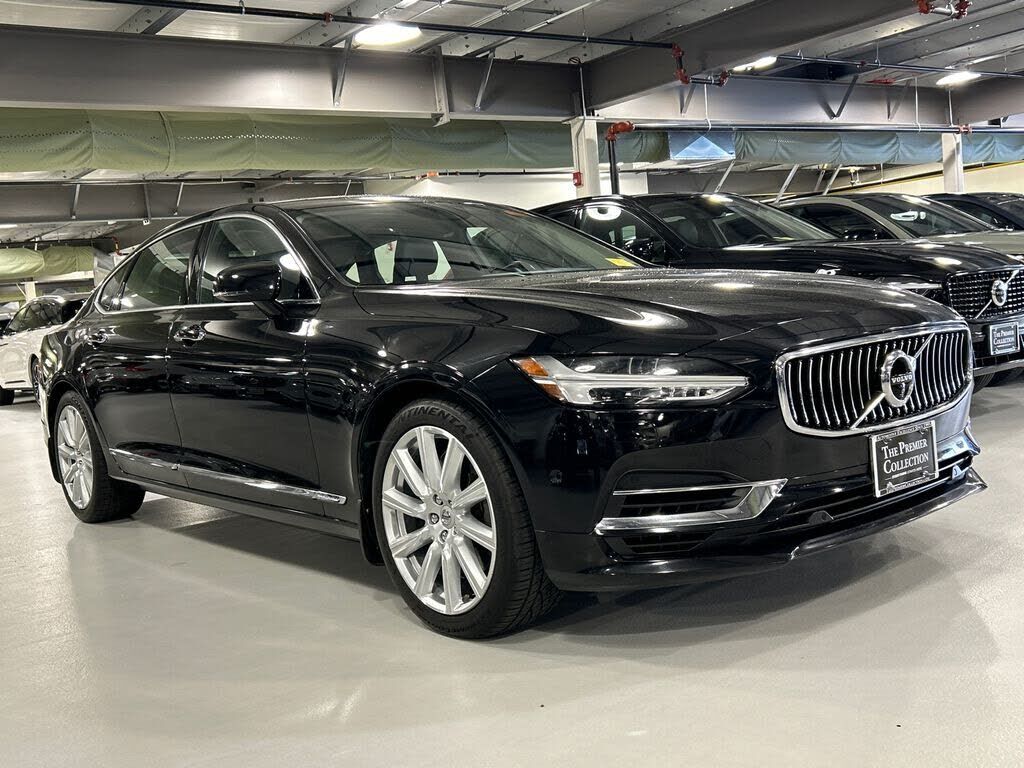 2018 VOLVO S90