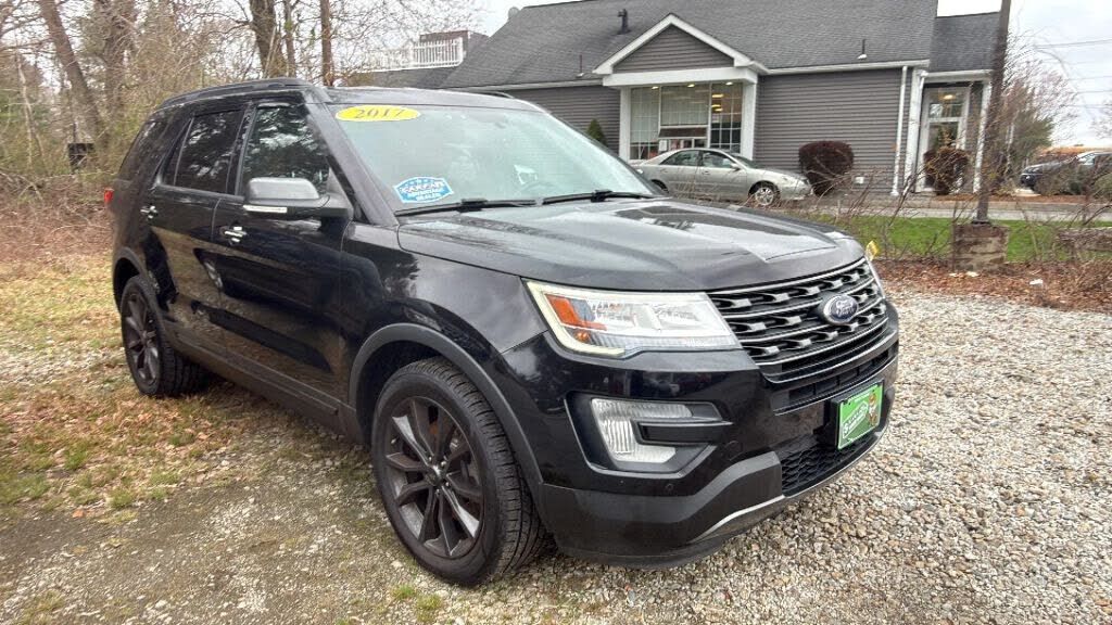 2017 FORD Explorer