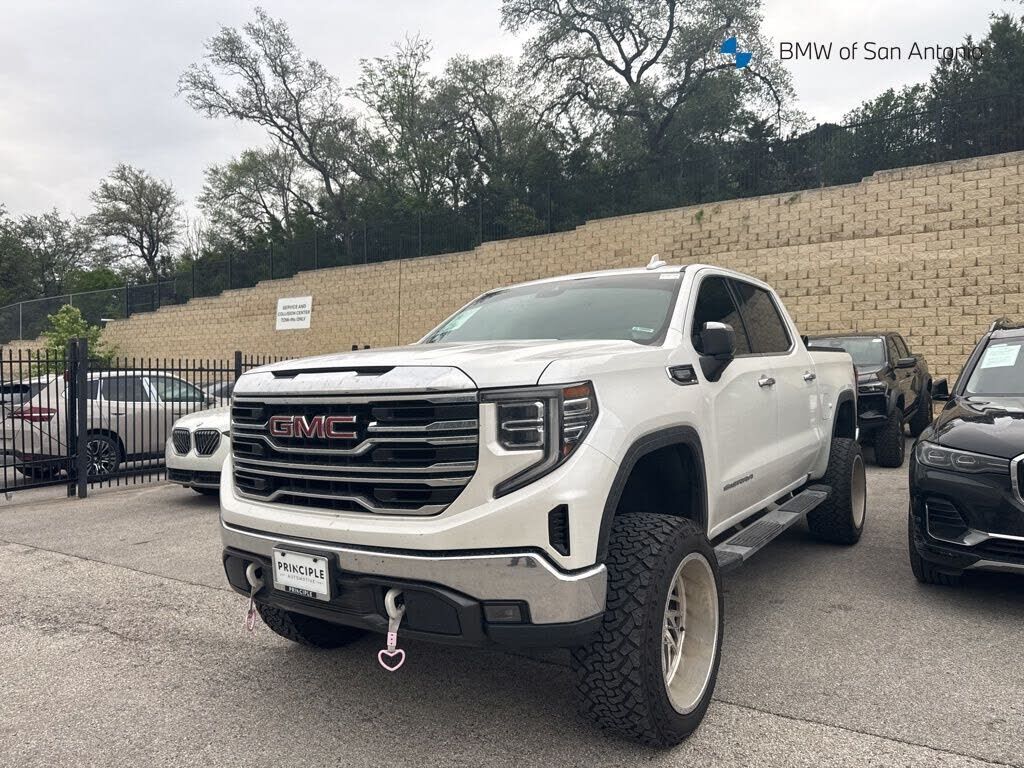 2023 GMC Sierra