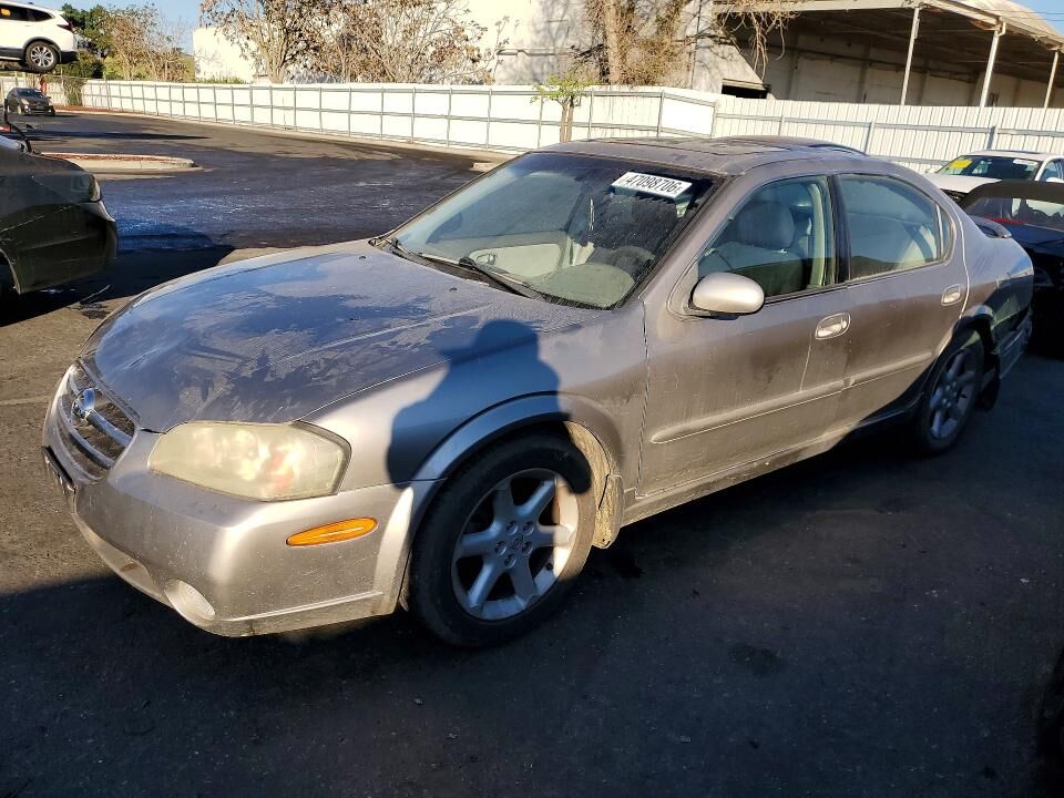 2002 NISSAN Maxima