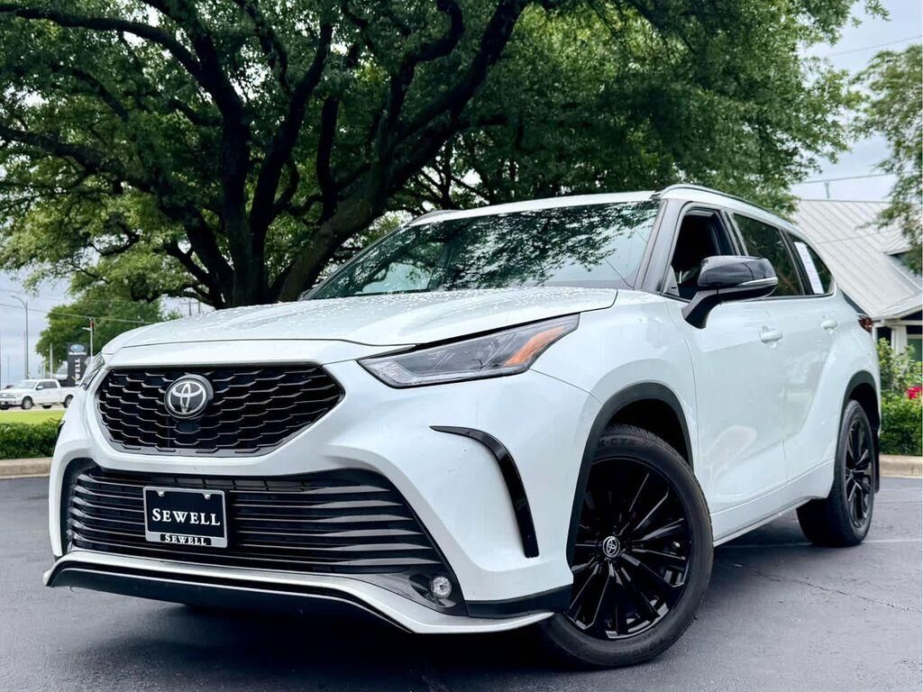 2023 TOYOTA Highlander