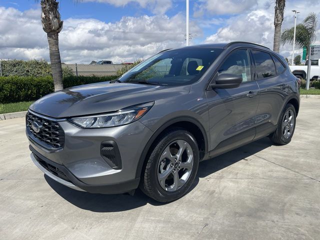 2025 FORD Escape