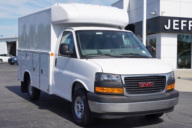 2025 GMC Savana