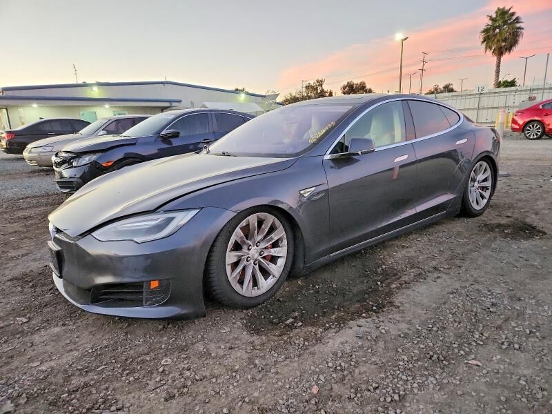2016 TESLA Model S
