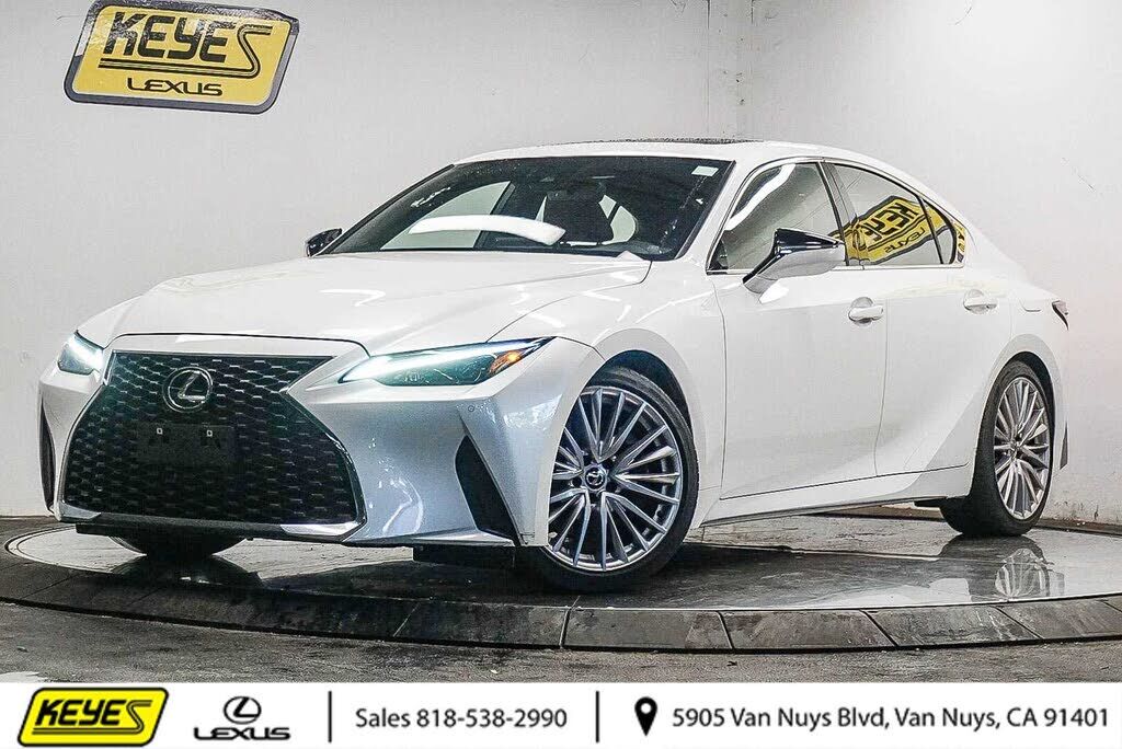 2023 LEXUS IS