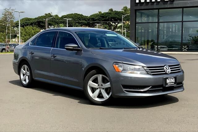 2014 VOLKSWAGEN Passat
