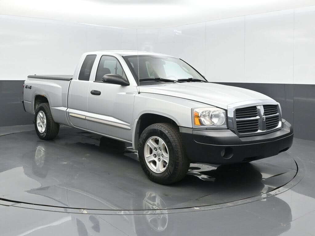 2005 DODGE Dakota