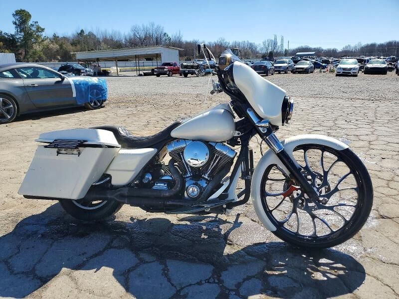 2006 HARLEY DAVIDSON Street Glide