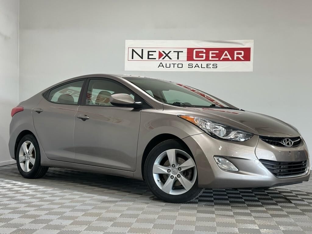 2013 HYUNDAI Elantra