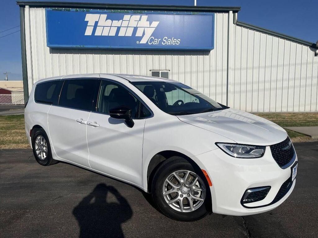 2025 CHRYSLER Pacifica