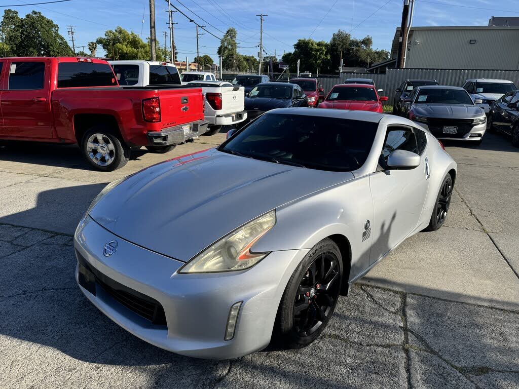 2013 NISSAN 370Z