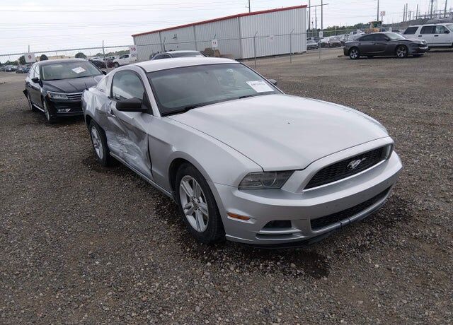 2013 FORD Mustang