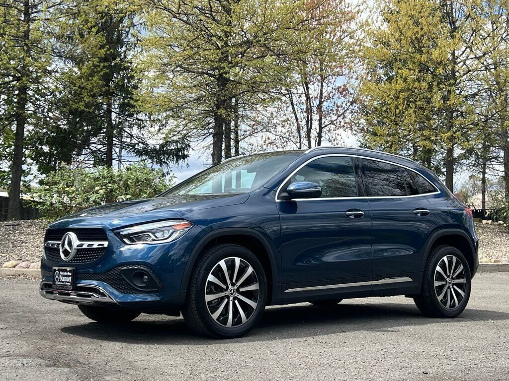 2022 MERCEDES-BENZ GLA-Class
